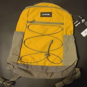 DAKINE WNDR PACK, 18L, Mustard Moss